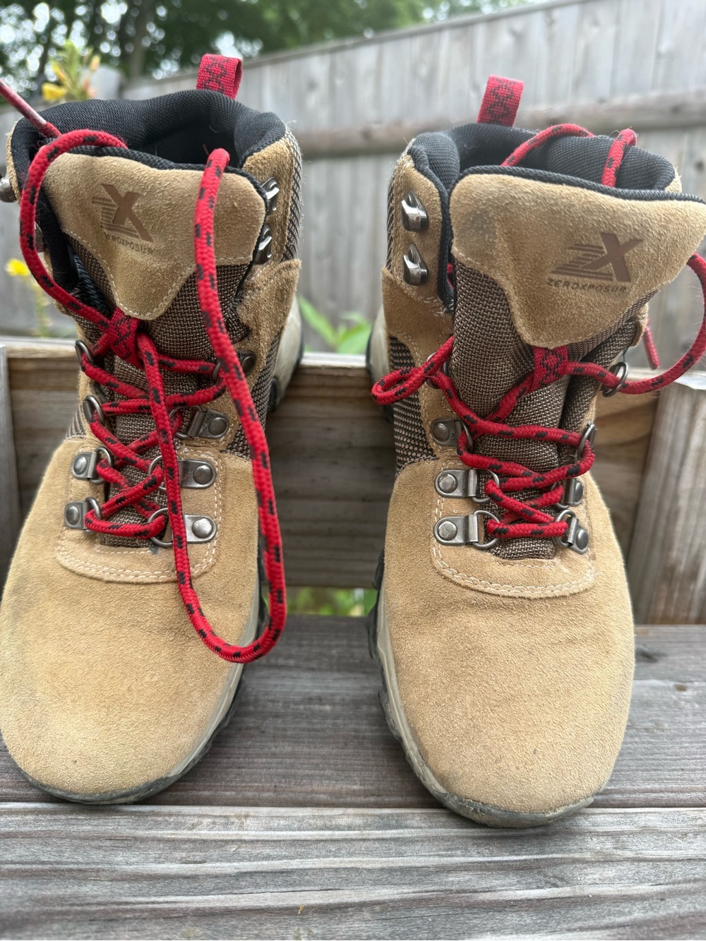ZeroXposur Black and Tan Hiking Shoes with Red Laces